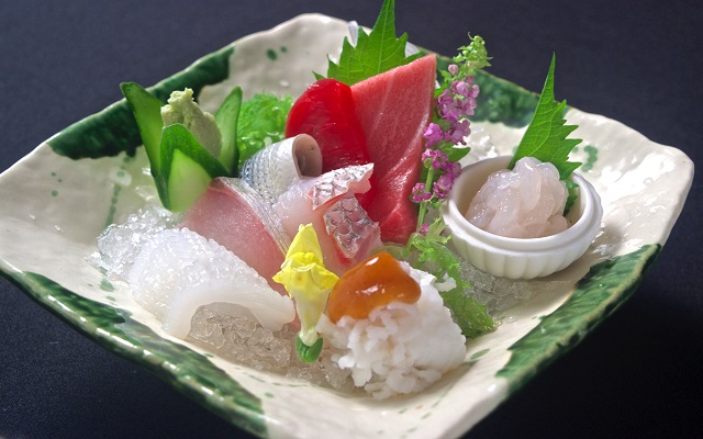 季節ごとの旬な食材を厳選して板前のおすすめ料理をご提供します。
