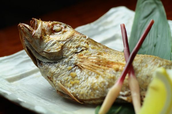 魚は養殖ものとは比べ物にならない天然もの